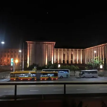 Apartment Center- Large With National Musee View *