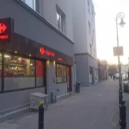 Center- Large With National Musee View *