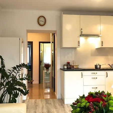 Apartment Center- Large With National Musee View